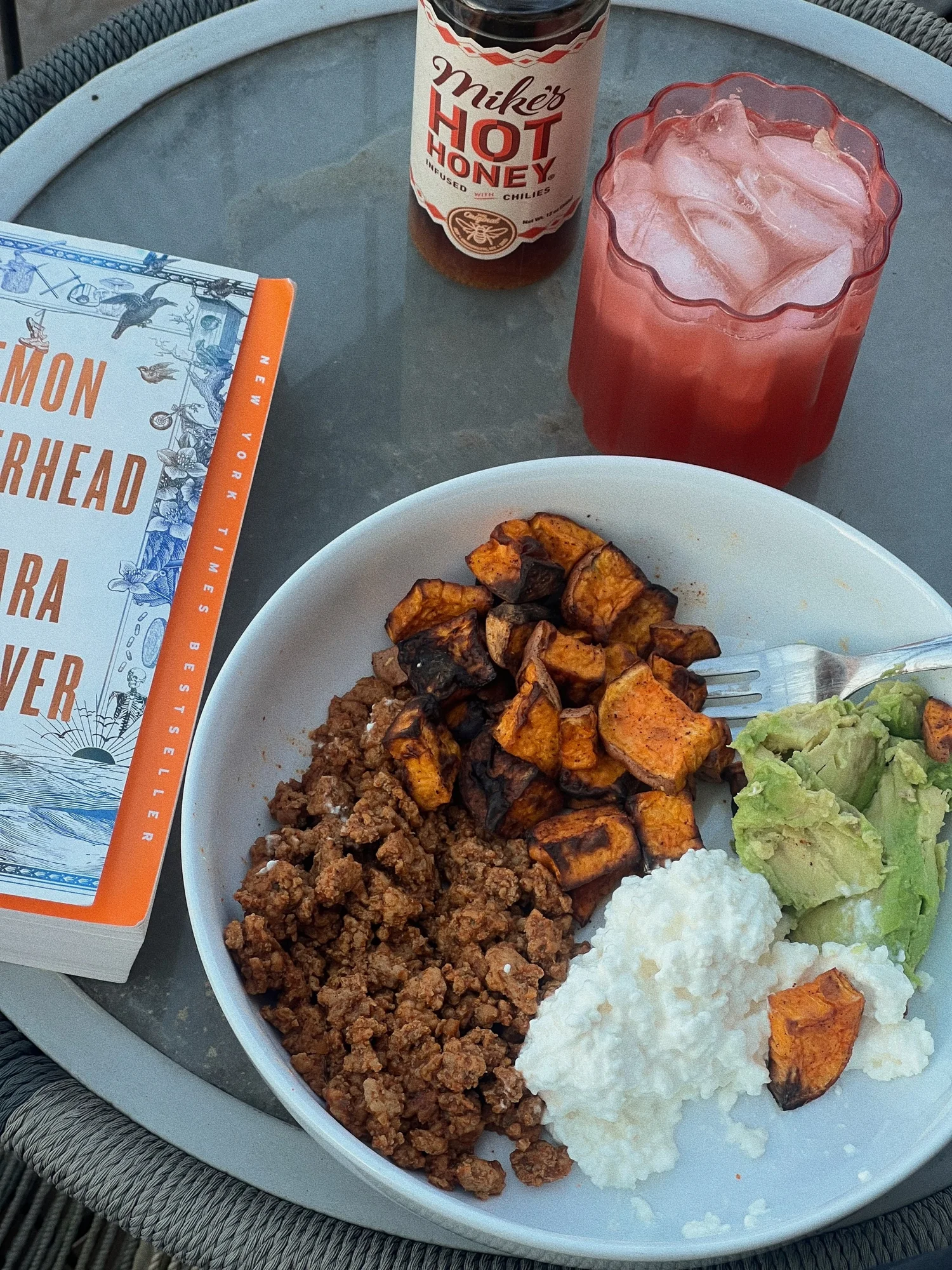 Optimize Your Luteal Phase: Foods for Hormonal Balance & Well-being